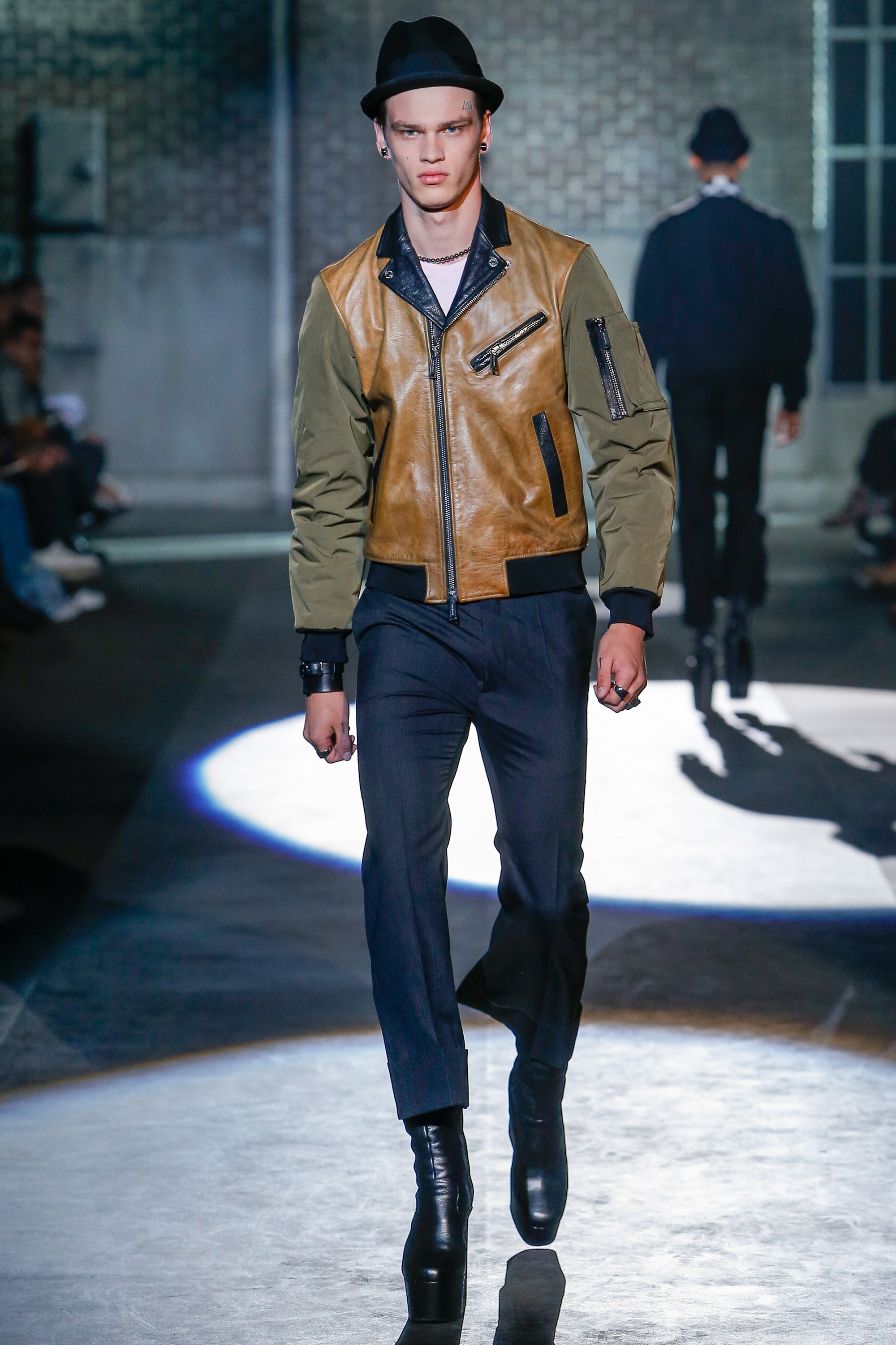 Omgeving Vergelijken wazig Dsquared2 Spring 2017 Menswear — Fashion