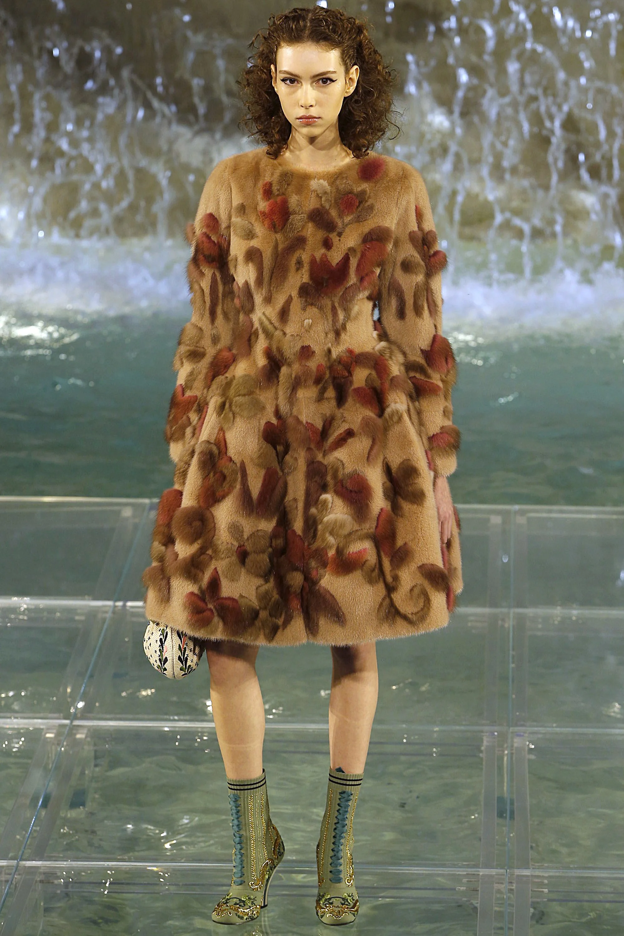 FENDI Fall 2016 Couture