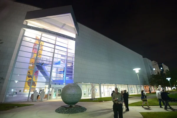  One of the largest free-standing art museums in Florida, the Patricia &amp; Phillip Frost Art Museum at Florida International University was founded in 1977 and is the Smithsonian Affiliate in Miami.&nbsp; The museum’s new lakeside building debuted 