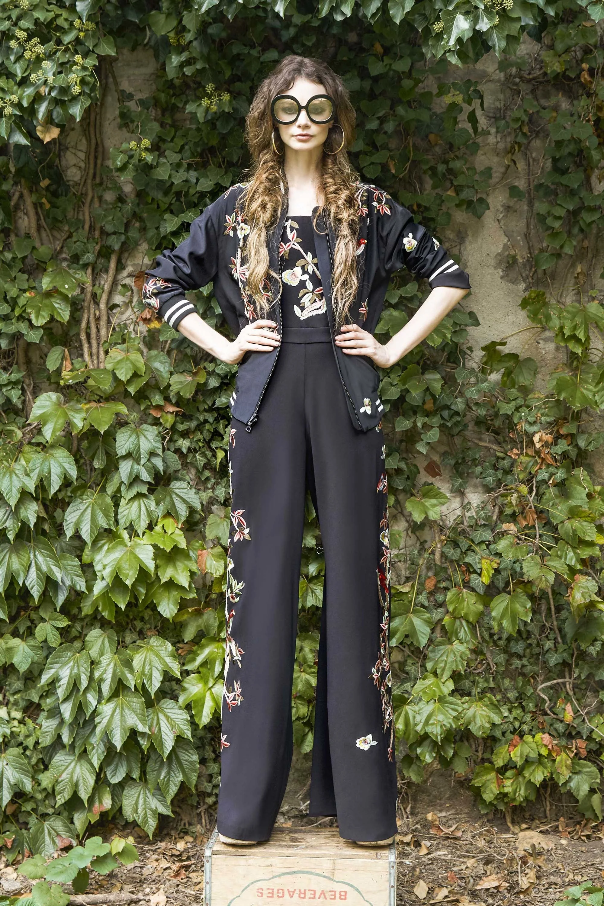 30-alice-oliva-spring-2017-rtw.jpg