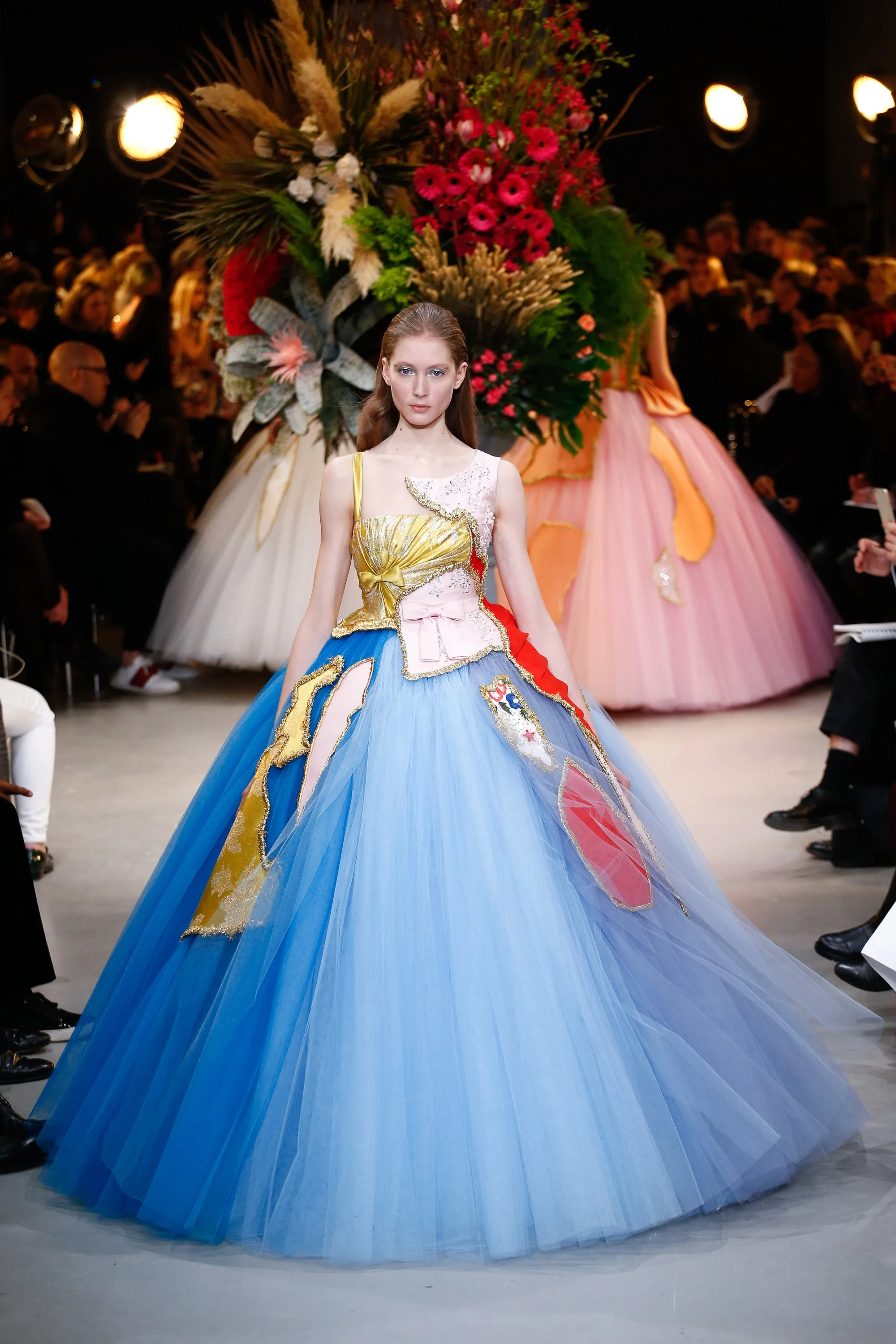 Viktor & Rolf Spring 2017 Couture