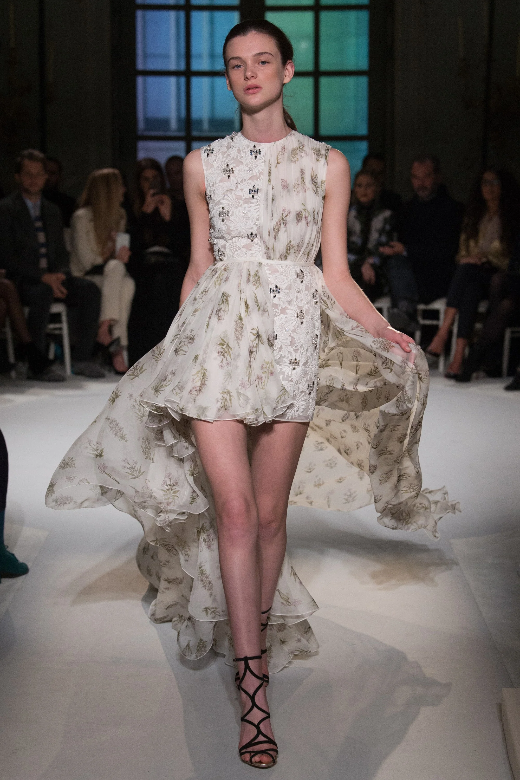 Giambattista Valli Spring 2017 Couture