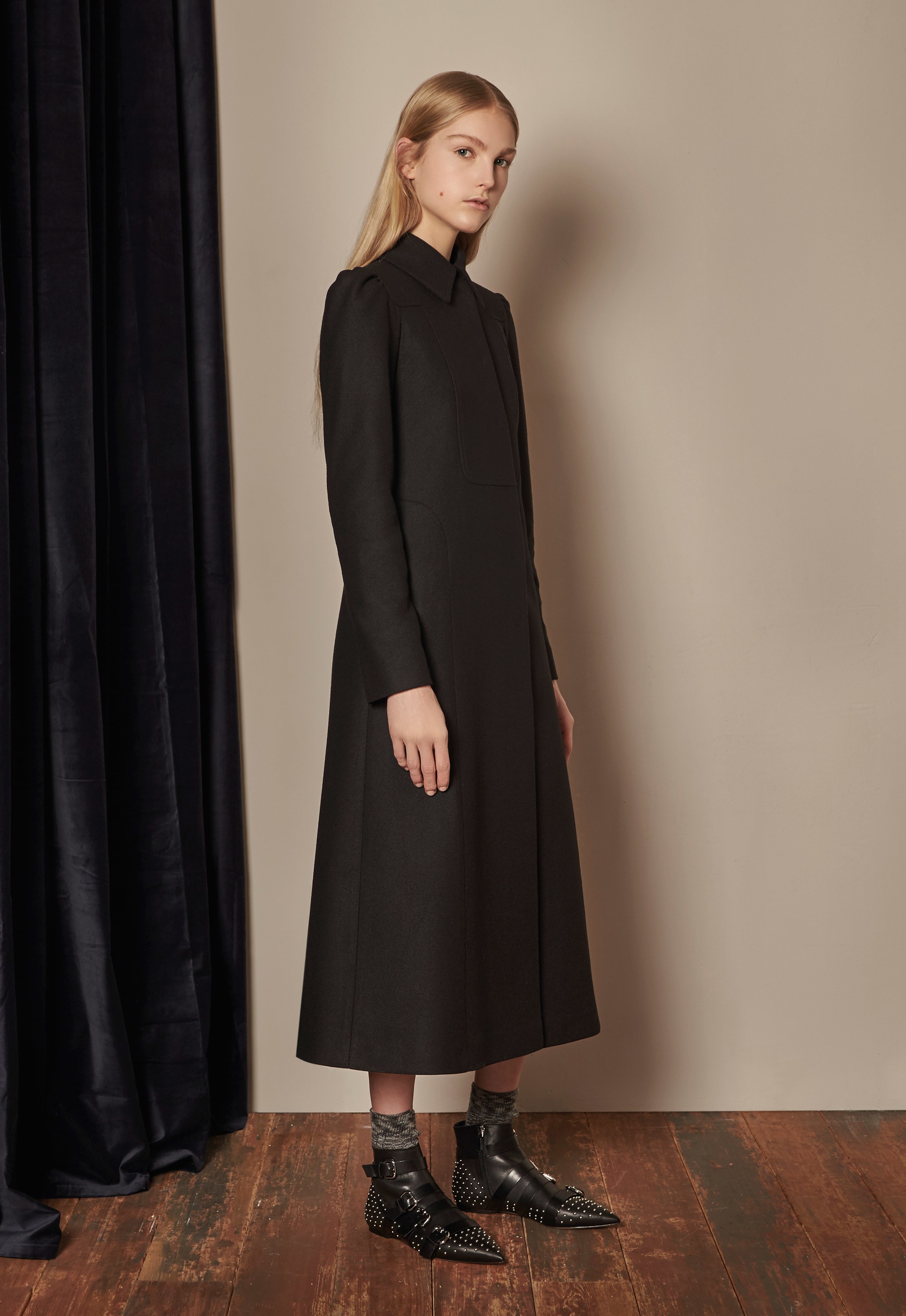 Red Valentino Fall 2017 Ready-To-Wear