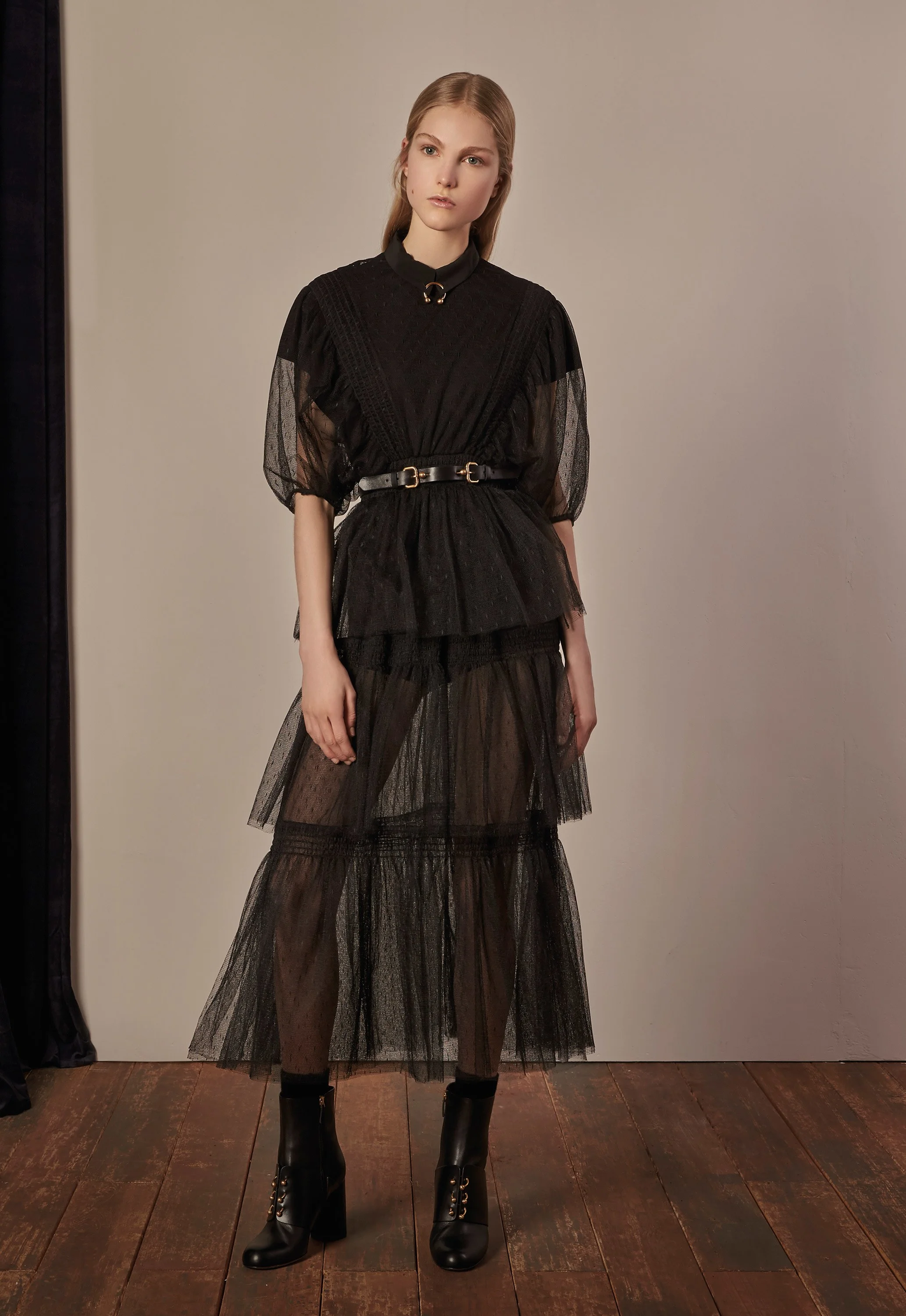 27-red-valentino-fall-2017.jpg