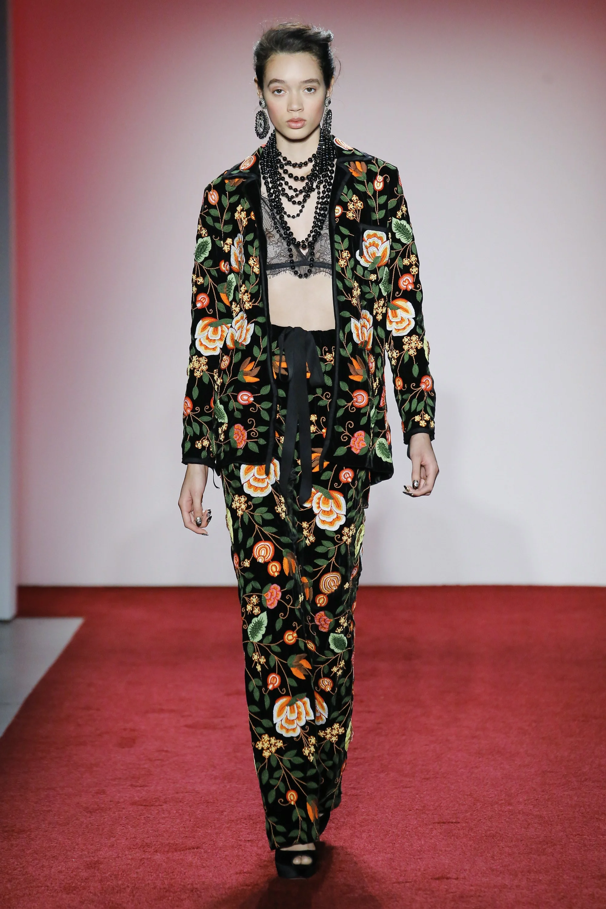 Naeem Khan Fall 2017 Ready-to-Wear