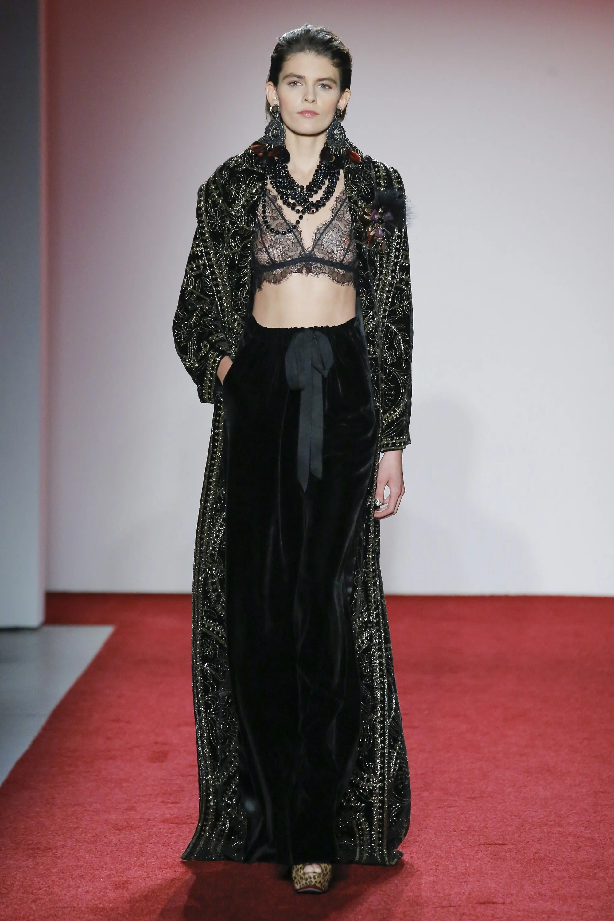 Naeem Khan Fall 2017 Ready-to-Wear