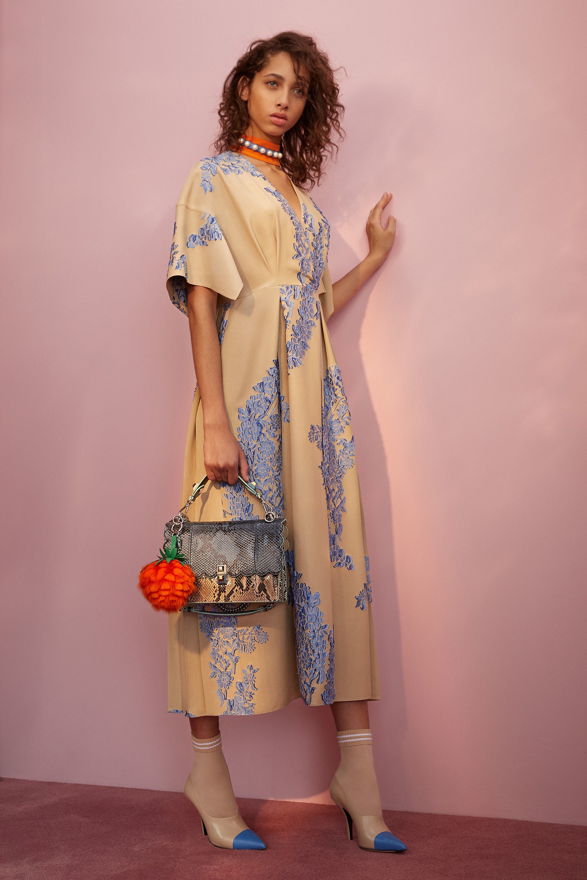 24-fendi-resort-2018.jpg