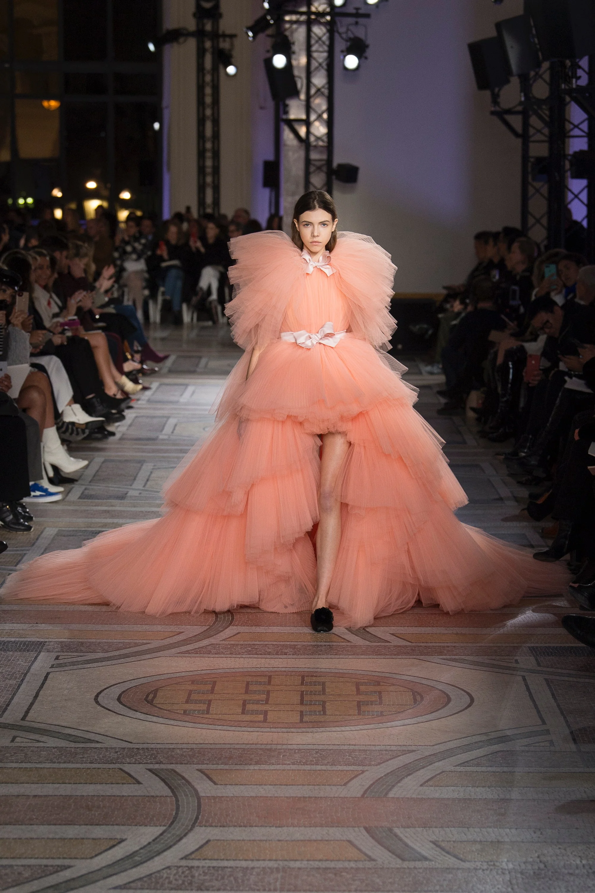 Giambattista Valli Spring 2018 Couture