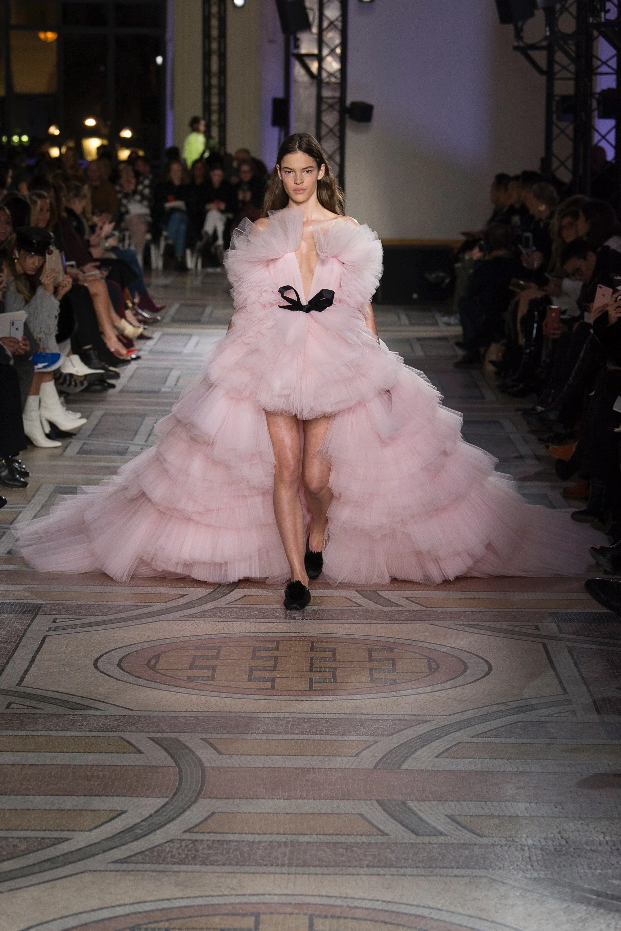 Giambattista Valli Spring 2018 Couture