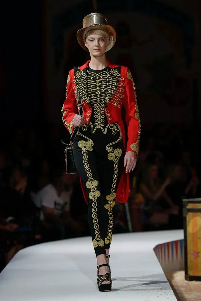 MOSCHINO SPRING 2019