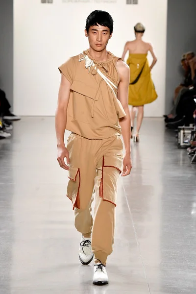 YAJUN SS19 NYFW fashionado
