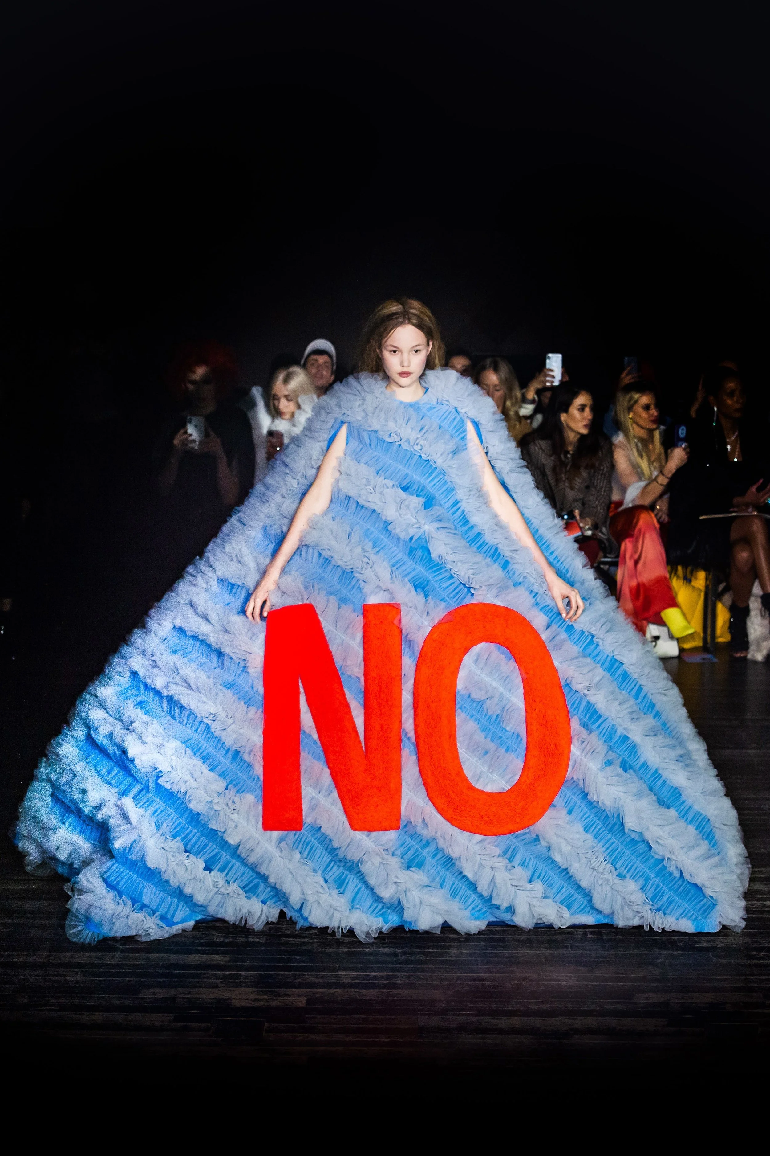 Viktor &amp; Rolf SPRING 2019 COUTURE