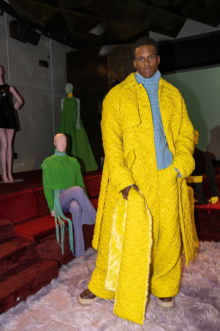 aknvas nyfw fall 22 yellow coat