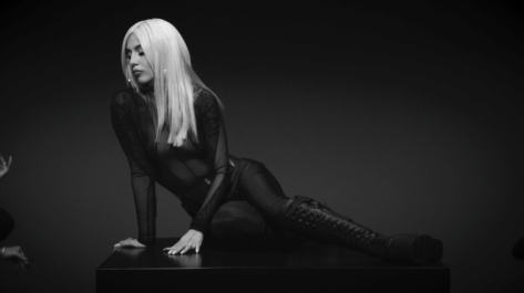 TIESTO AND AVA MAX RELEASE NEW VIDEO FOR EPIC DANCE FLOOR ANTHEM “THE MOTTO”
