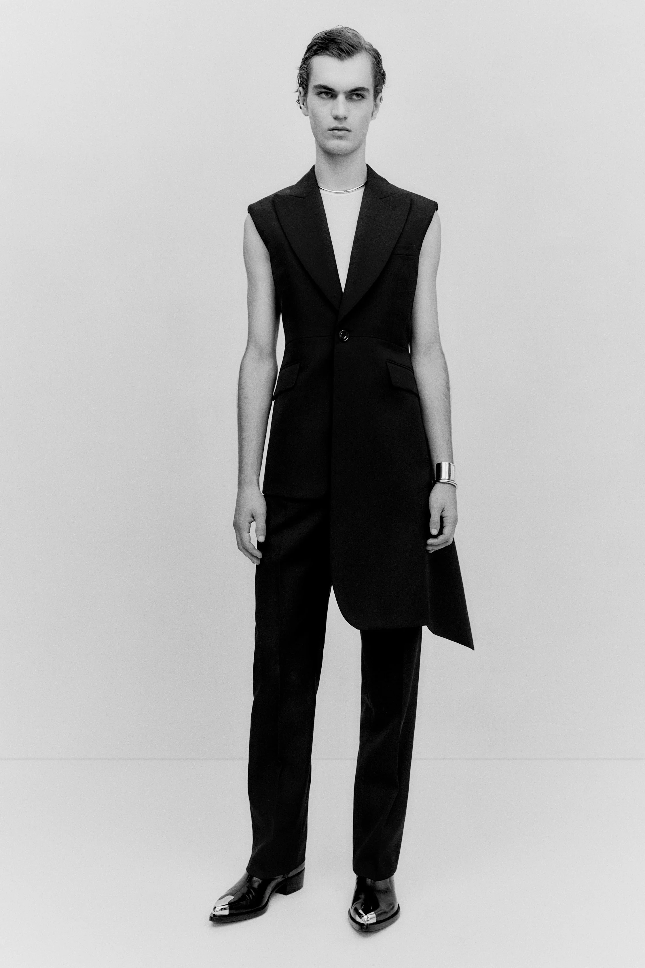 Alexander McQueen Fall 2022 Menswear