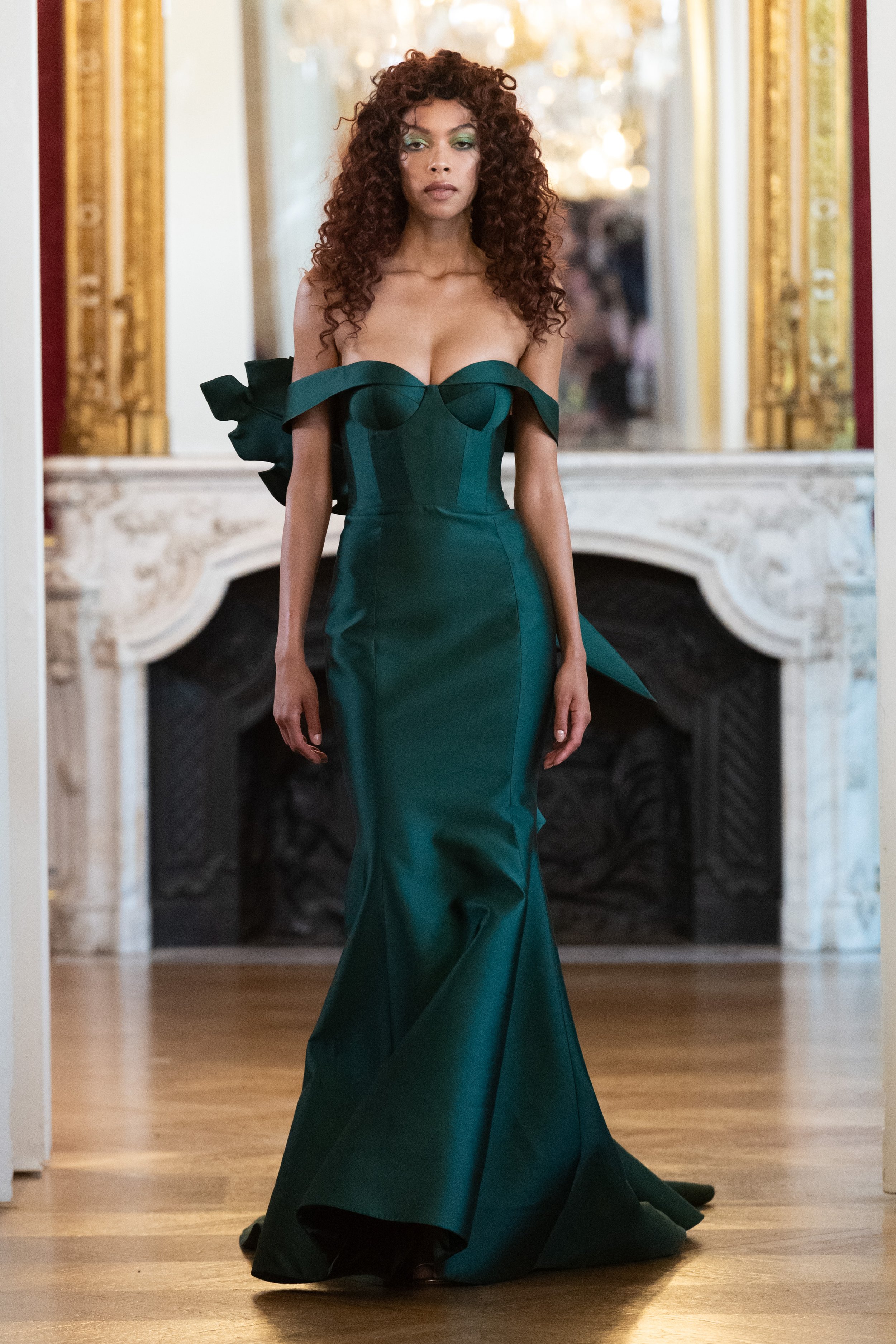  LA MÉTAMORPHOSE COUTURE FW22/23 Paris Fashion Week