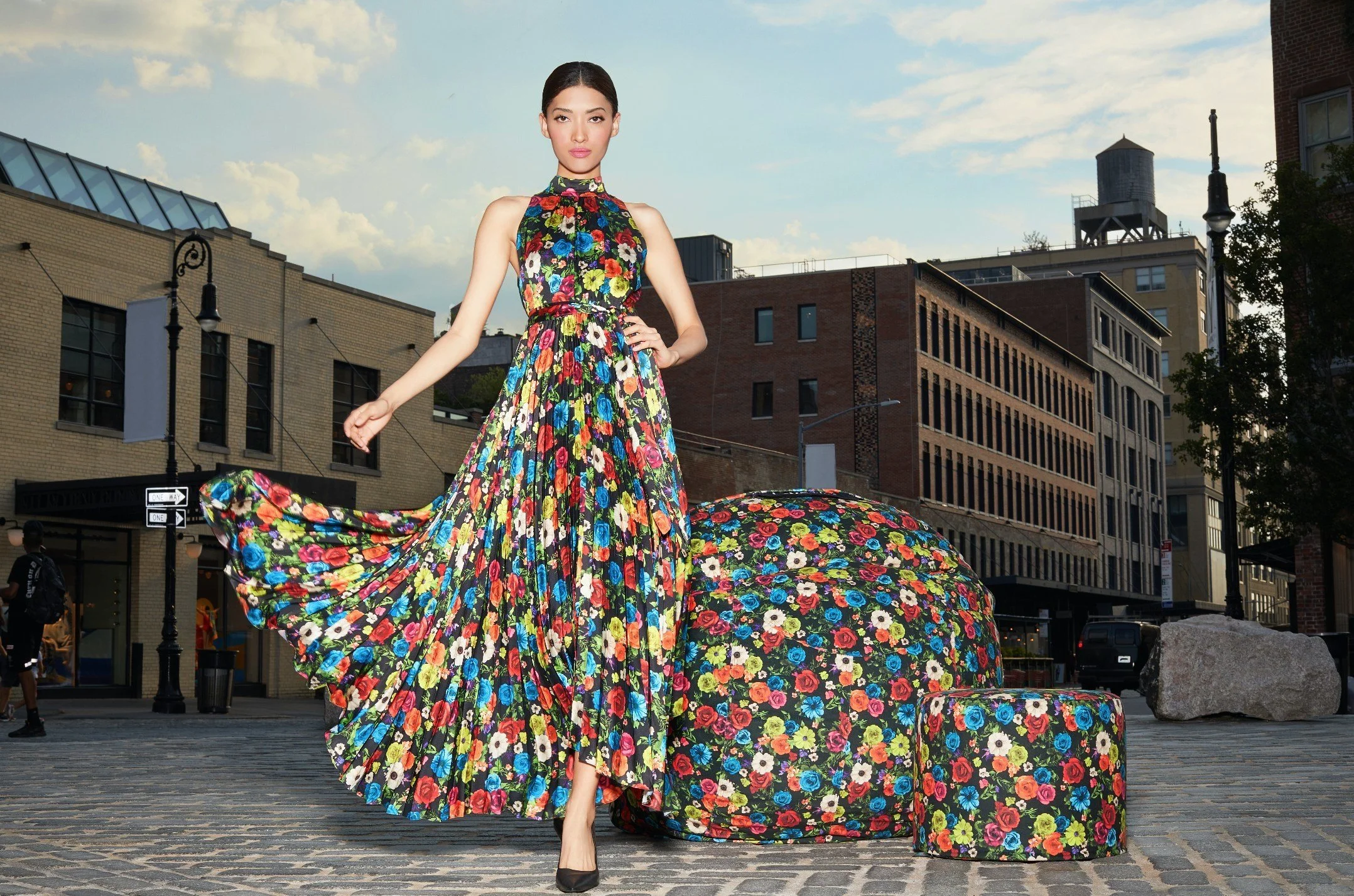 The Flower Garden Lovesac print will be discoverable in select alice + olivia boutiques in New York and Los Angeles, as well as creatively featured in Fall 2022 seasonal styles.