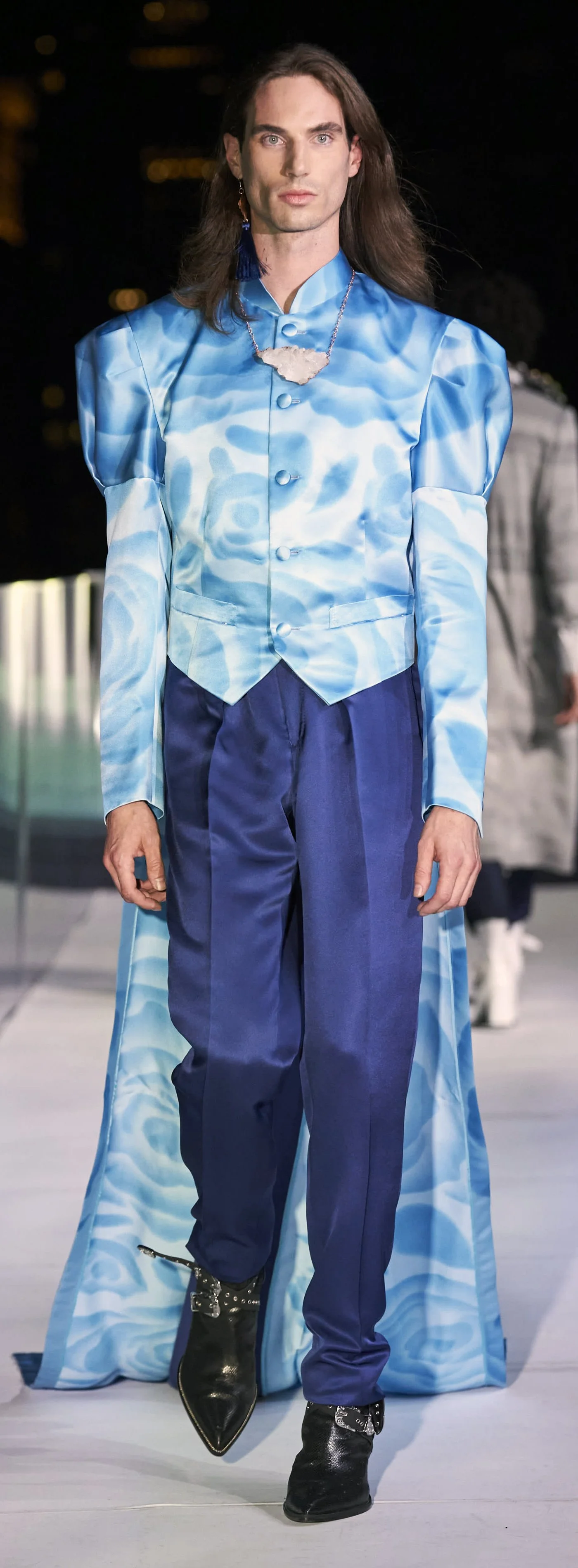 HIROMI ASAI SS23 NYFW flying solo