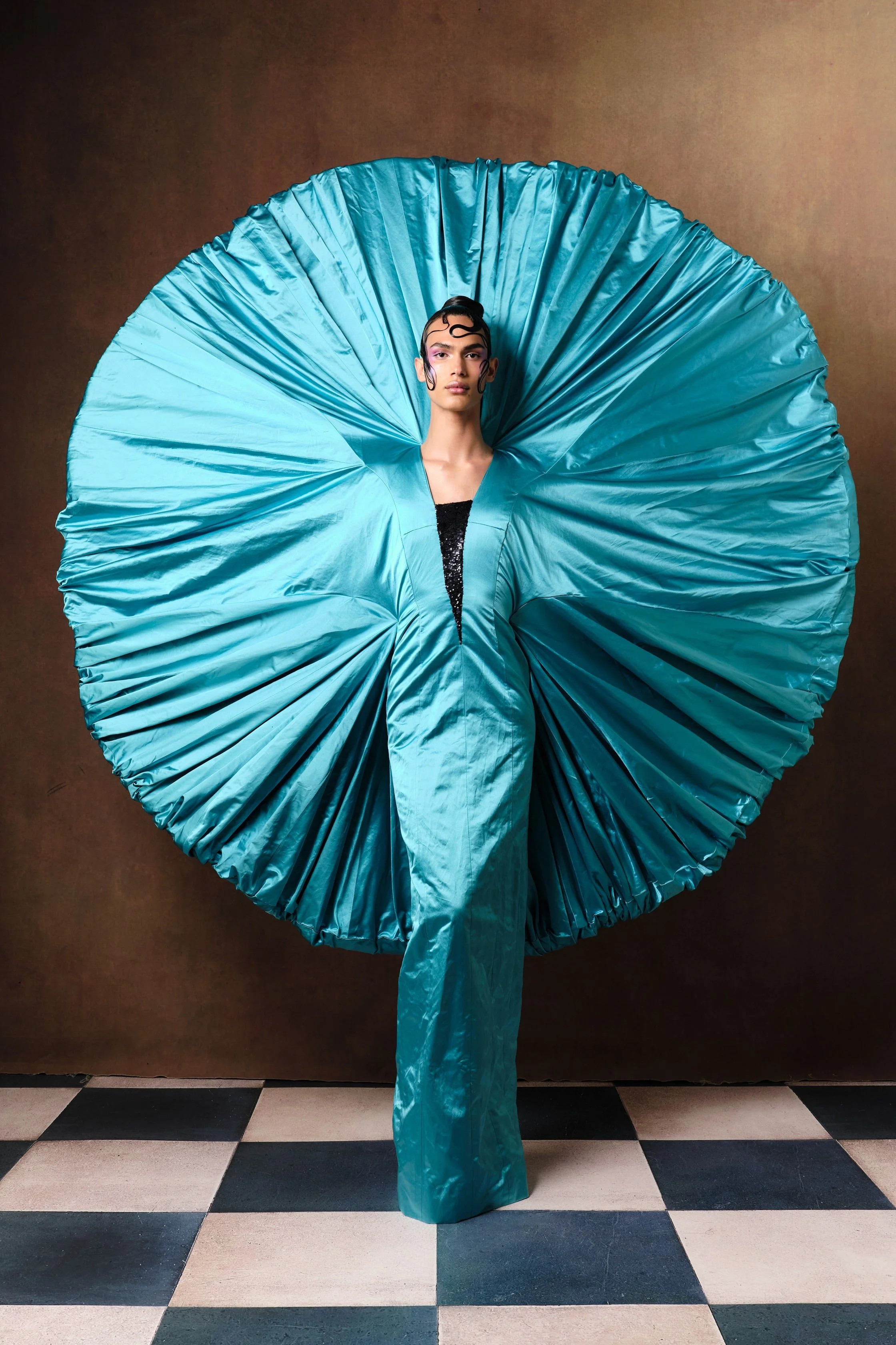 Harris Reed SS23 London Fashion Week