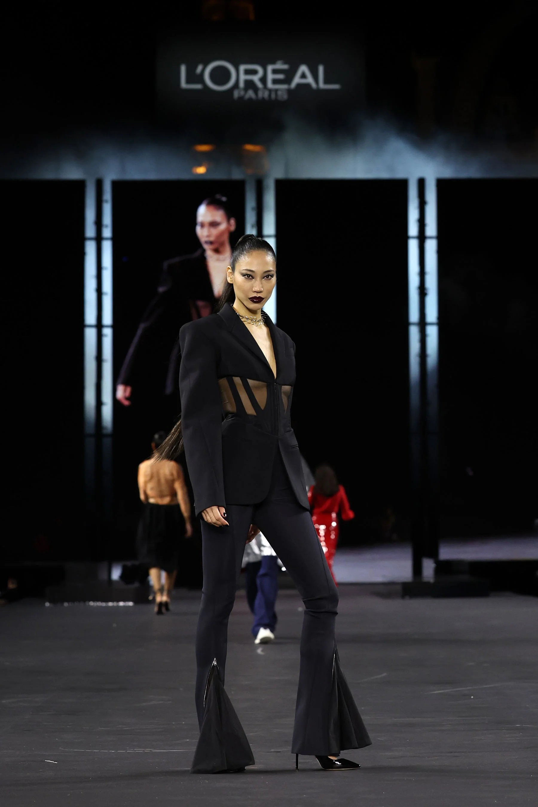 LE DÉFILÉ L'ORÉAL PARIS Walk Your Worth PFW