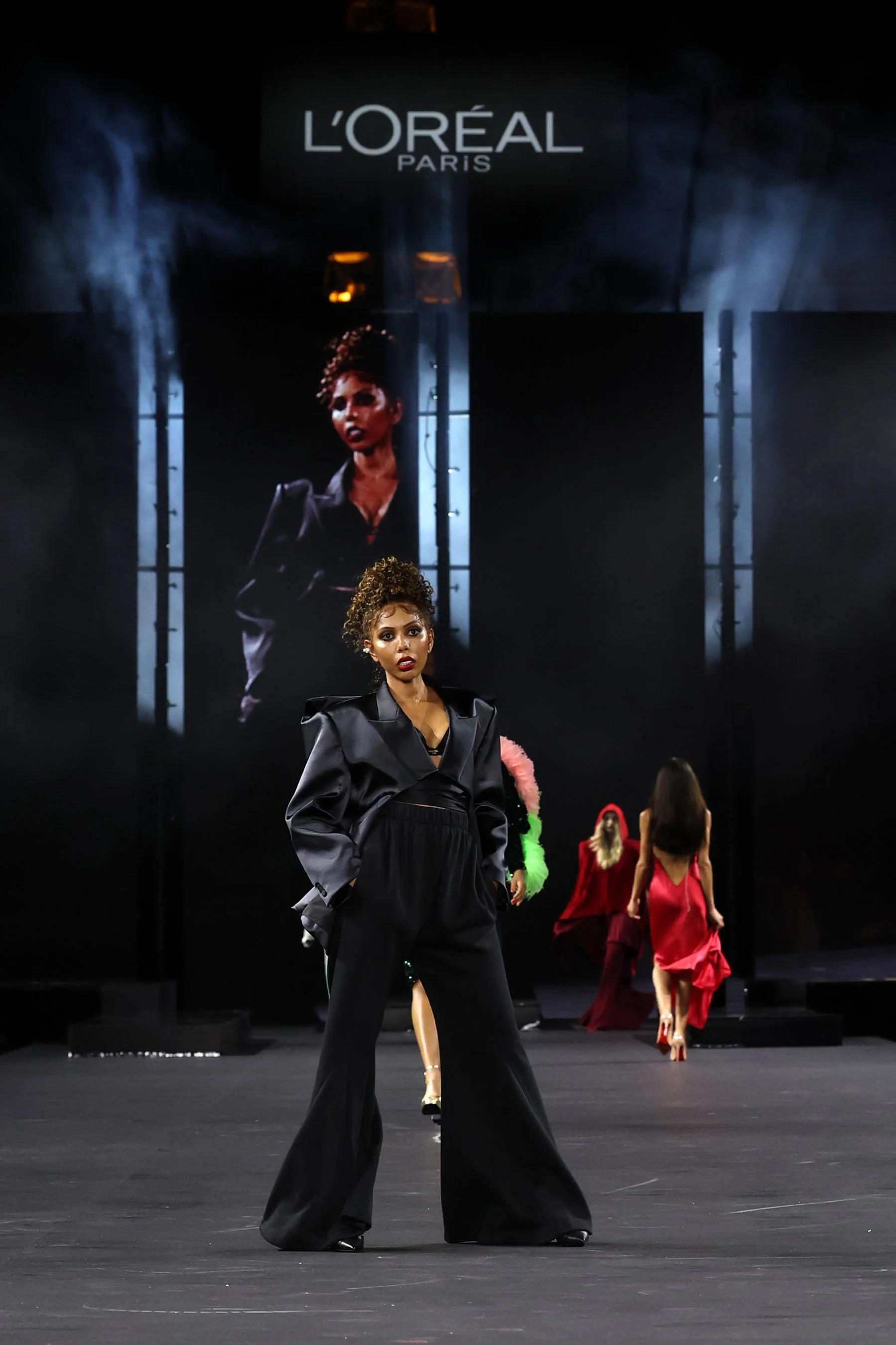 LE DÉFILÉ L'ORÉAL PARIS Walk Your Worth PFW