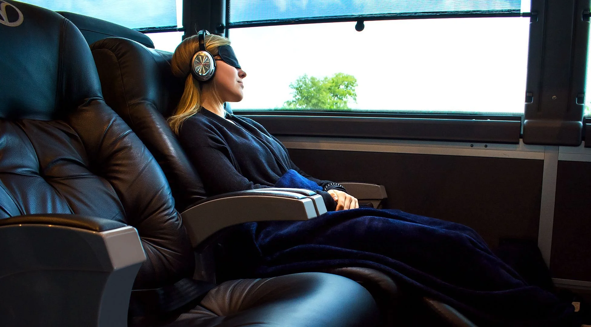 Luxury Coach Service Vonlane Rolls into Atlanta