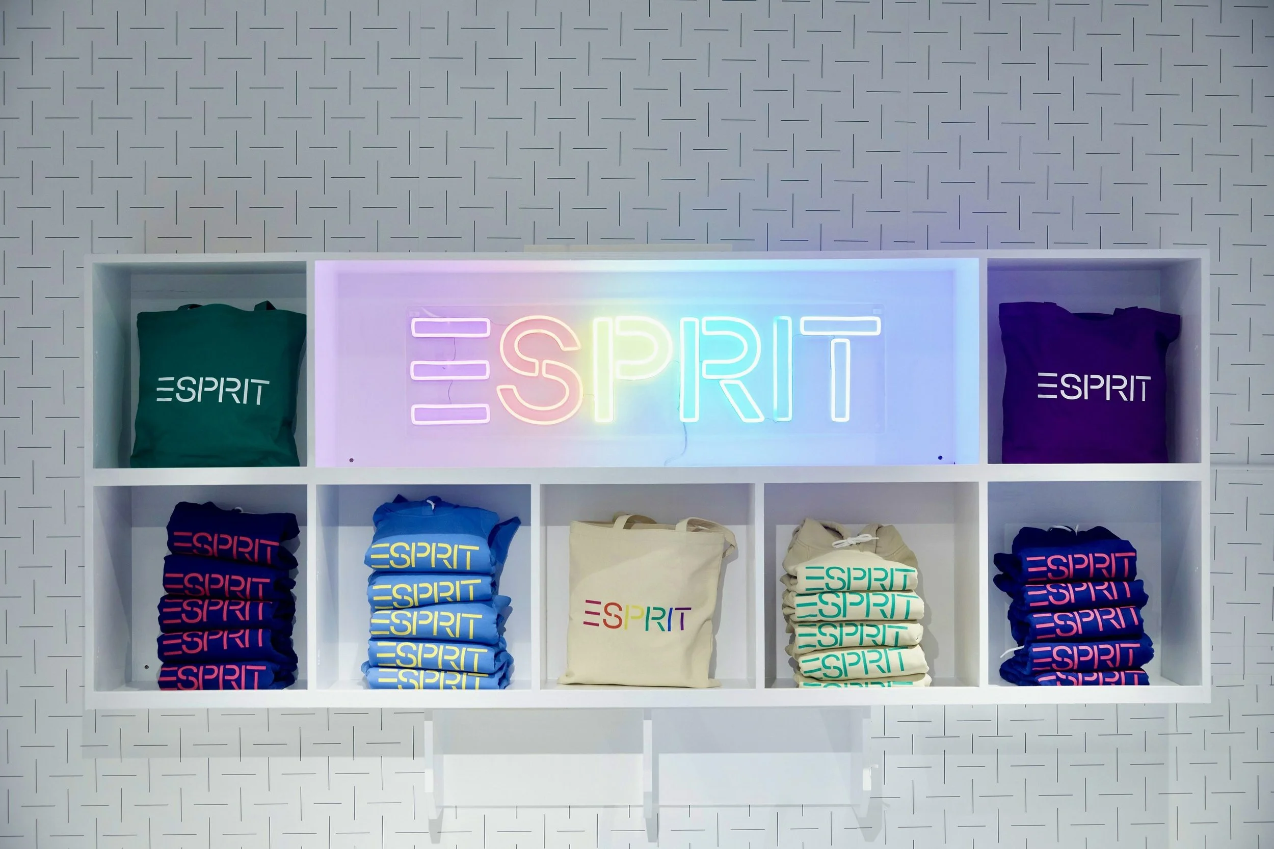 ESPRIT Opens New Pop Up at The Grove in Los Angeles