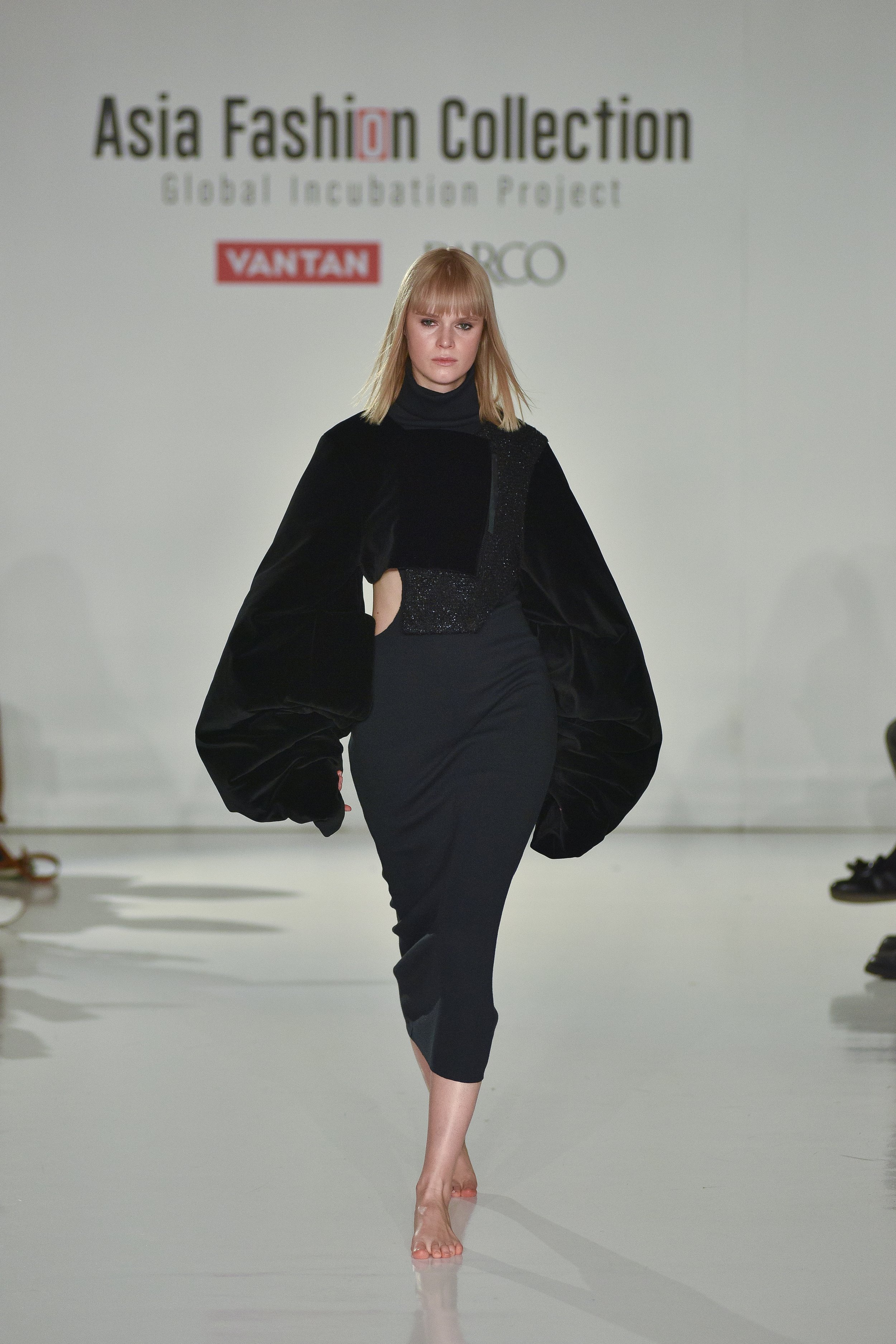 YAXIN ZONE NYFW FW24 Runway