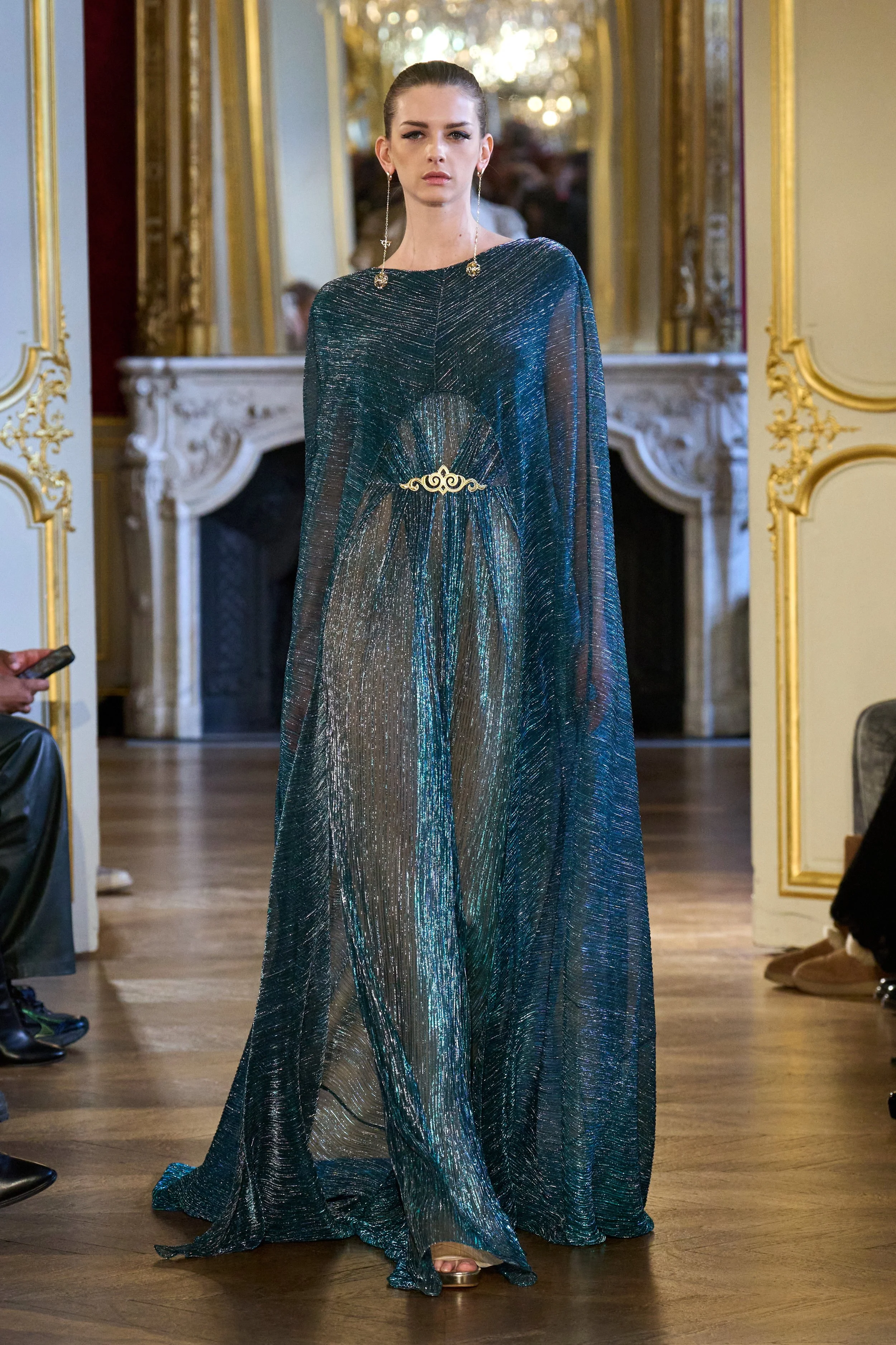 INCLOVER SS25 Couture  PFW 
