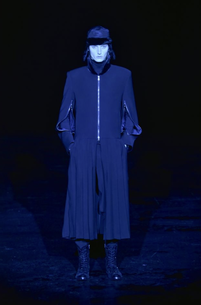 NYFW RYNSHU 40th Anniversary: Bold Monochrome Mastery