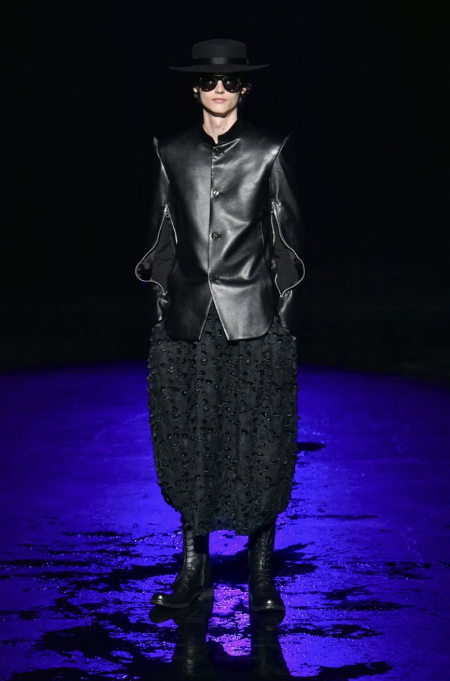 NYFW RYNSHU 40th Anniversary: Bold Monochrome Mastery