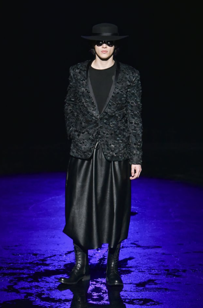 NYFW RYNSHU 40th Anniversary: Bold Monochrome Mastery