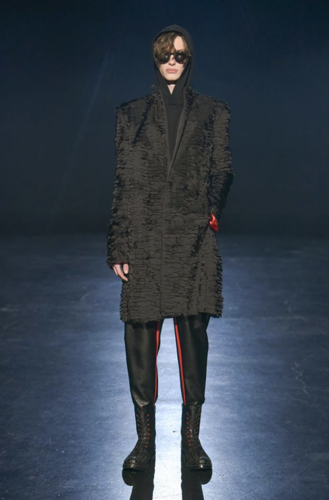 NYFW RYNSHU 40th Anniversary: Bold Monochrome Mastery