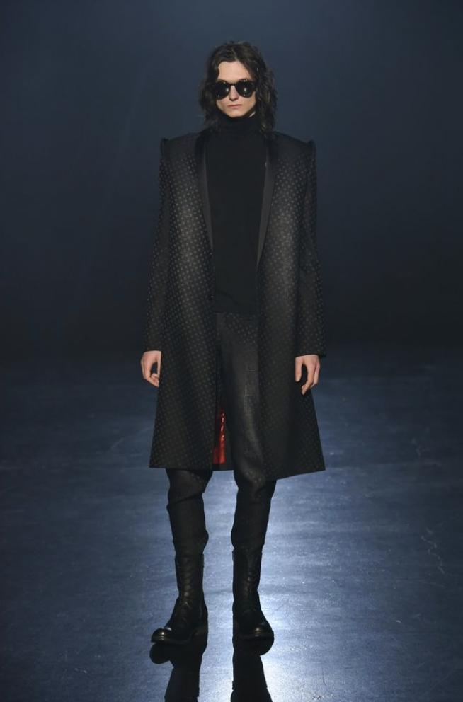 NYFW RYNSHU 40th Anniversary: Bold Monochrome Mastery