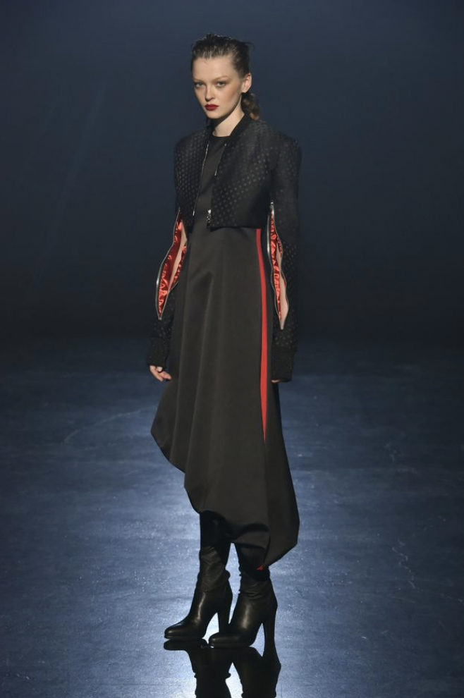 NYFW RYNSHU 40th Anniversary: Bold Monochrome Mastery