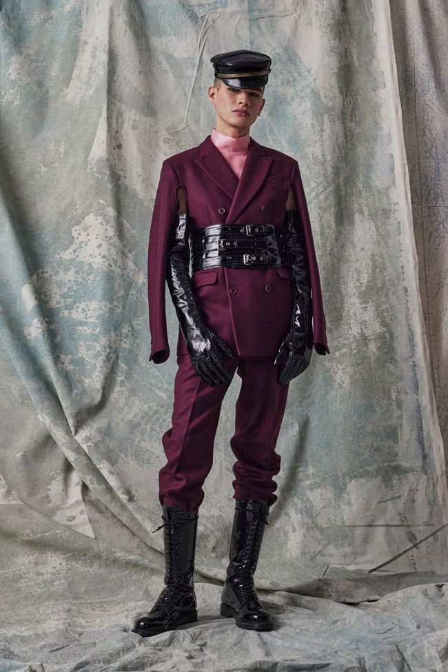 MOSCHINO Pre-Fall 2022 Menswear Collection