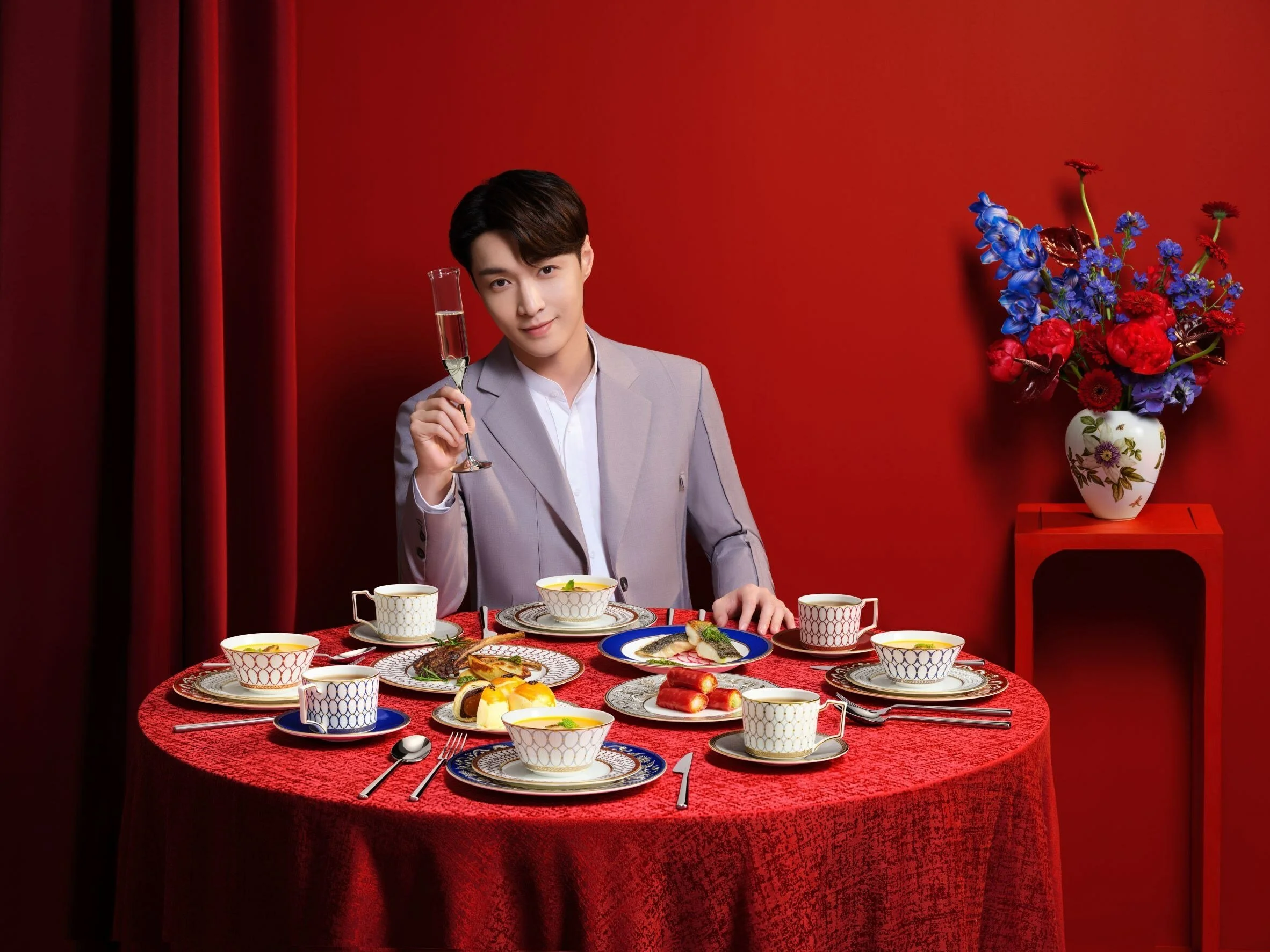 WEDGWOOD X Zhang Yixing to remember the time of New Year's Reunion