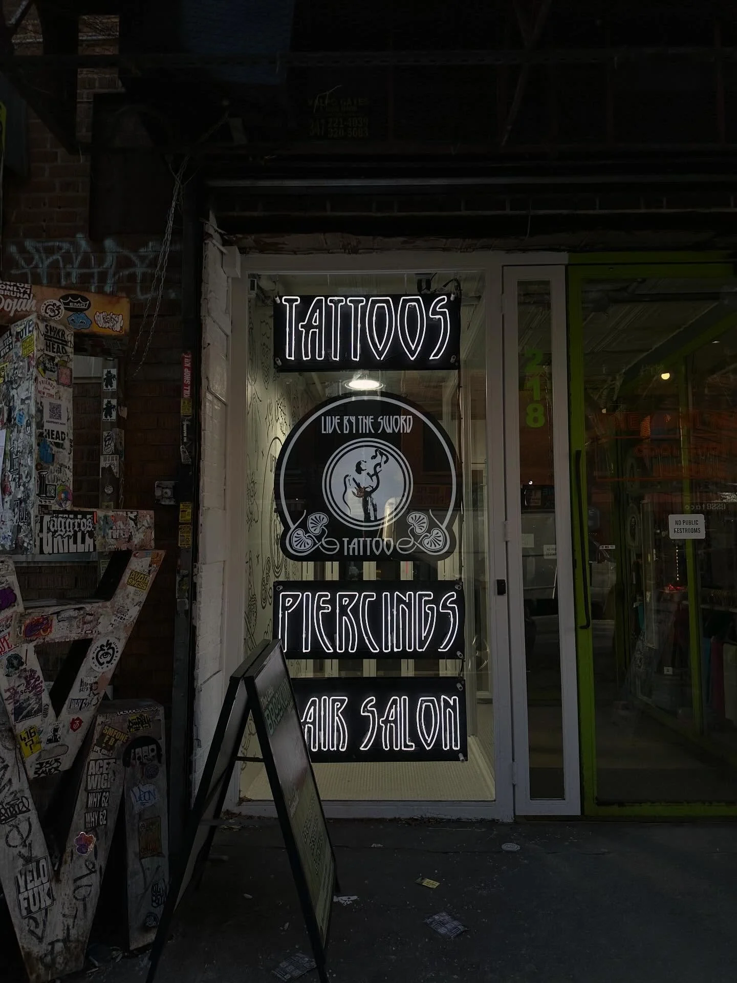 Awesome install day for Live by the Sword, Williamsburg! We&rsquo;ve got three new neon signs in the window of 218 Bedford. 

Always love making neon for them, and super thanks to @jamesakers2 for installing with me!!

@livebytheswordtattoo @livebyth