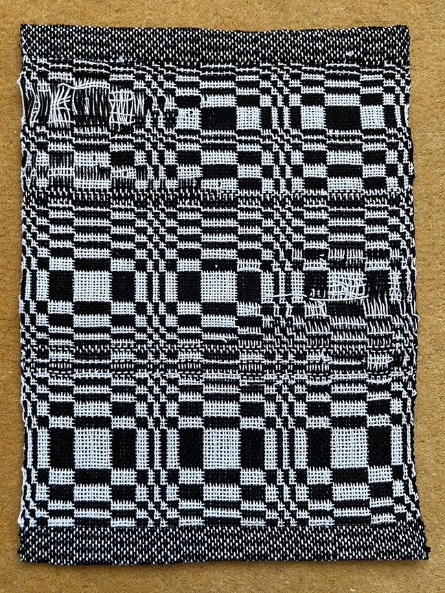 07_CarolAnnApilado_Glitches-7_2025.jpg