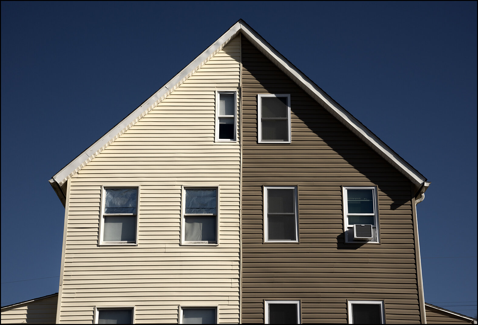 %22Two Shades Of A House%22-Lines House Architecture_Photo by Albert Ewing-3658.jpg