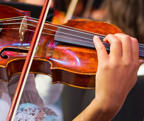 Lina has played the violin for ten years and the flute for seven years.