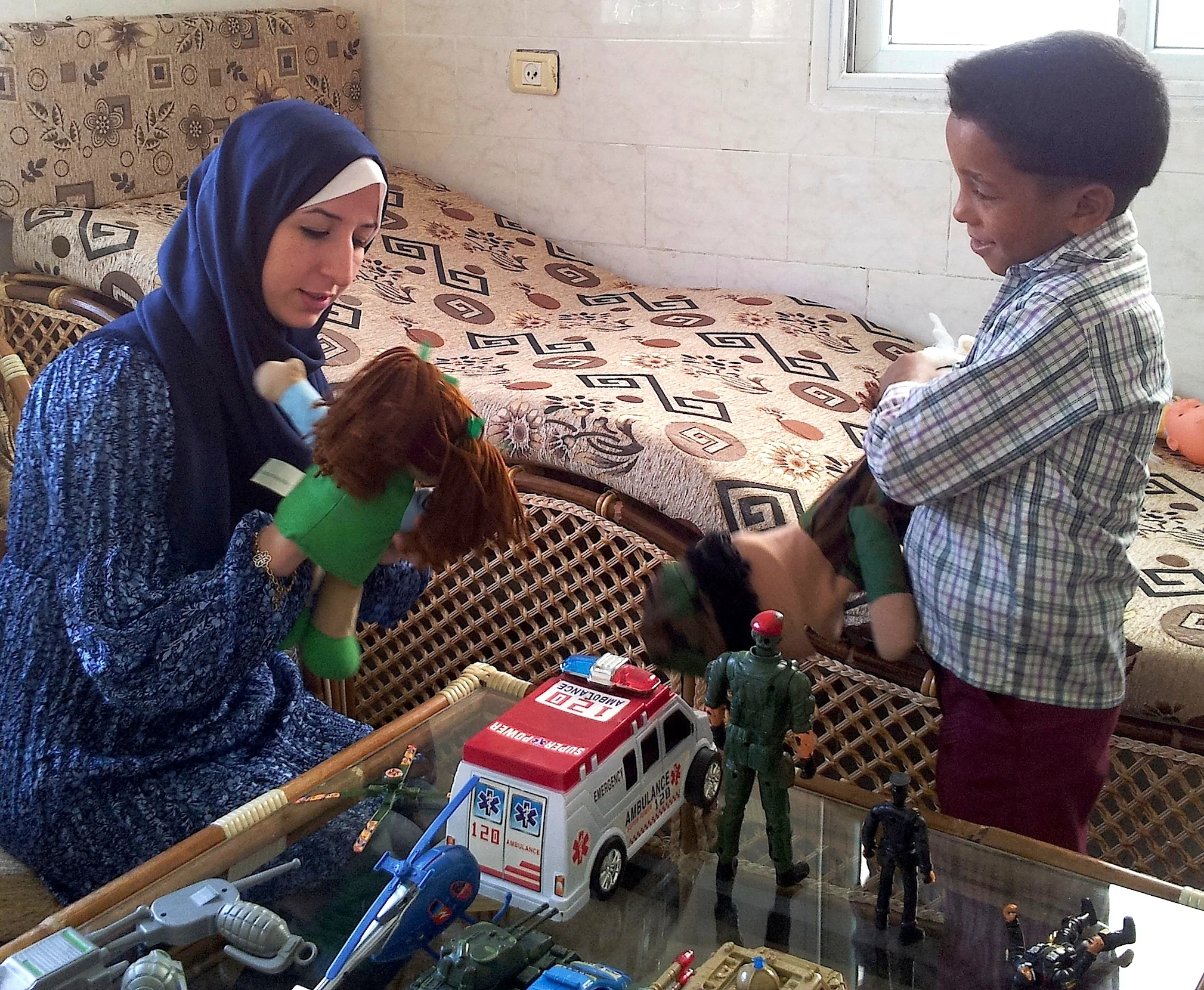 20150503_100404-Child w Puppets.jpg