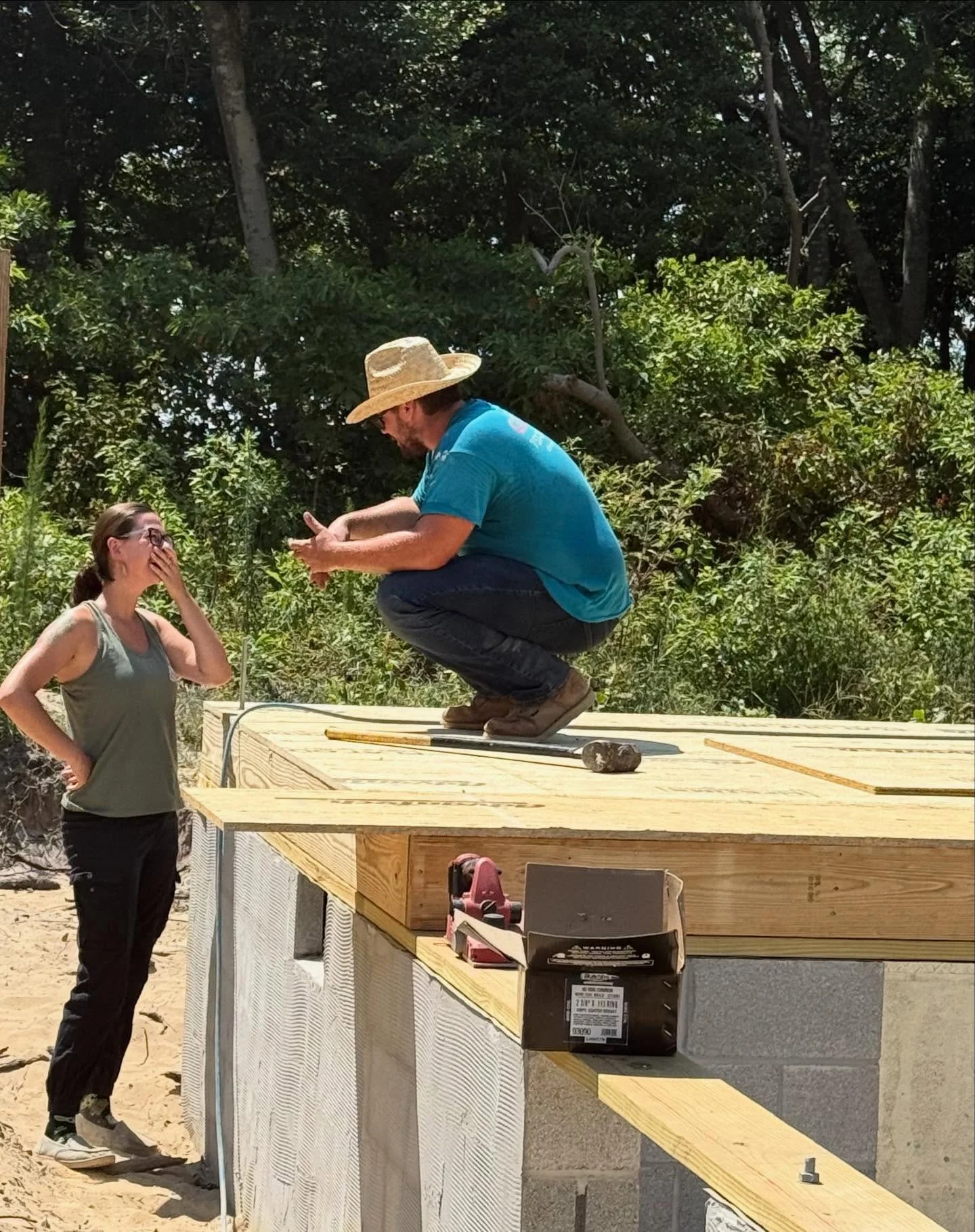 A good laugh and a quick plan &mdash; teamwork at its best 🤝

#esva#northamptoncounty#contractor#teamwork#newhome#customhome#newhomebuild#construction