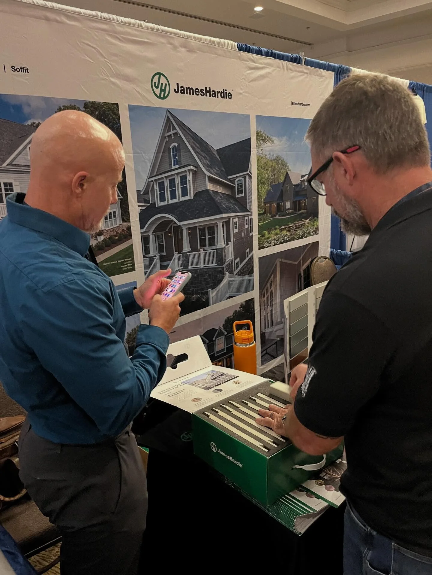 Staying in the know at the Virginia Builders show!
Thank you @hbav_  for a great builder&rsquo;s summit full of educational sessions and exhibitors!

#virginiabuilderssummit#hbav#cvbia#contractor#builder#jameshardie#zipsystem