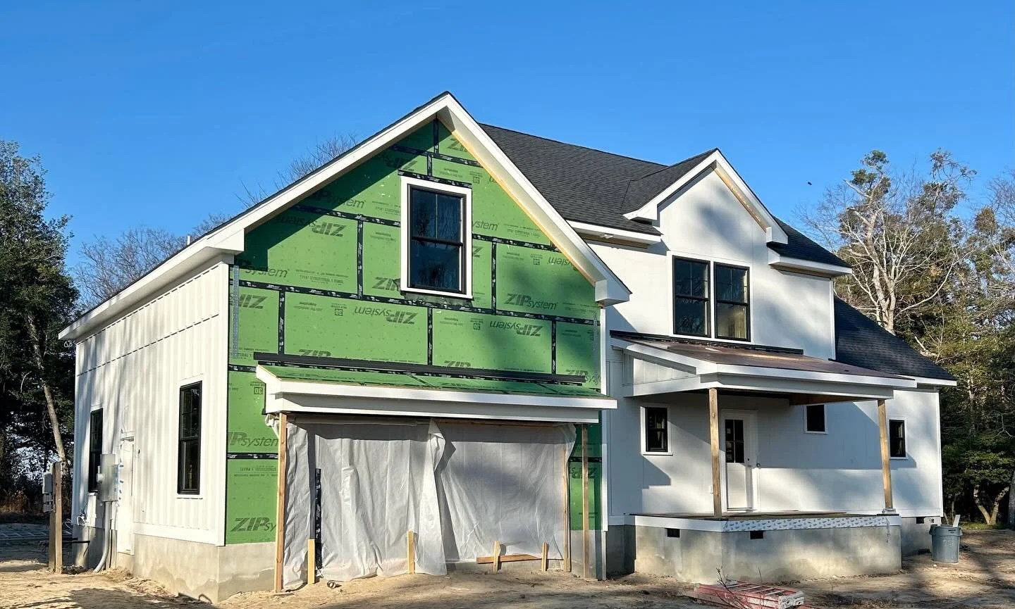Here are some exterior progress pics for your weekly feed 📸(plus the gorgeous view of the Chesapeake Bay this house has 🤩)

#esva#newhomebuild#generalcontractor#chesapeakbay#coastalvirginia