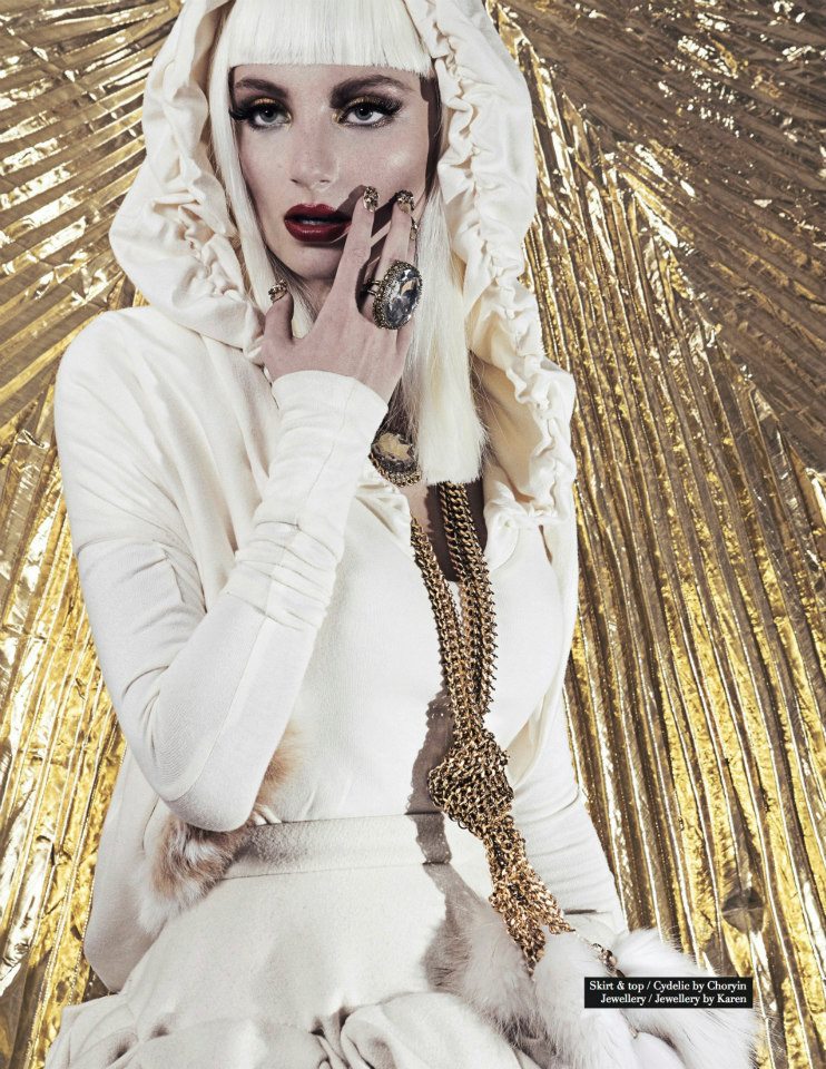 Modern Godess 1.jpg