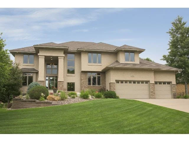 Buying a Lakeville, MN House: Is Buying New the Best Choice?