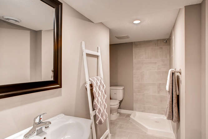 5756 Upton Ave S Minneapolis-small-025-21-Lower Level Bathroom-666x445-72dpi.jpg