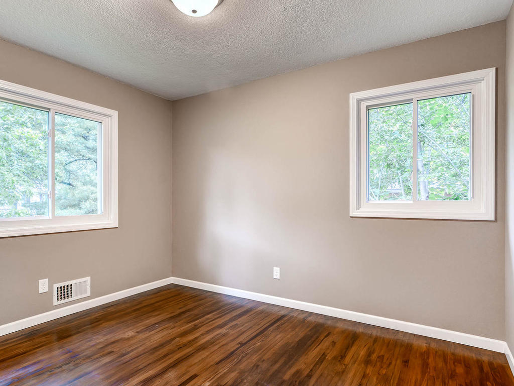 6840 Cain Ave Inver Grove-MLS_Size-015-11-Bedroom-1024x768-72dpi.jpg