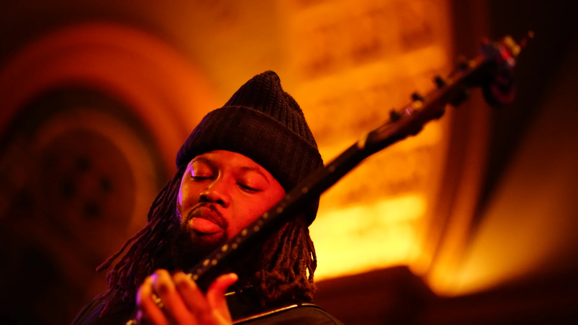 PHOTO BY BART BABINSKI
